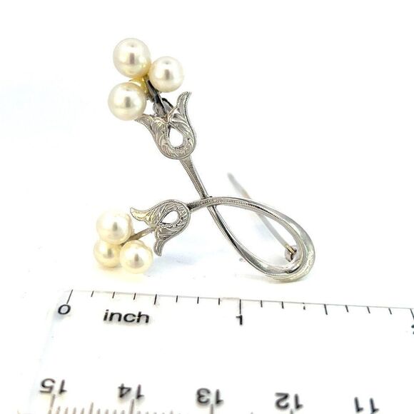 Mikimoto Estate Akoya Pearl Brooch Pin 5.60 mm 4.6 Grams M351